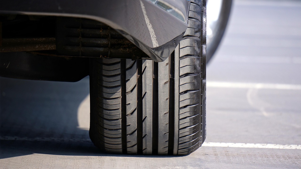 Pneu neuf prêt à être monté